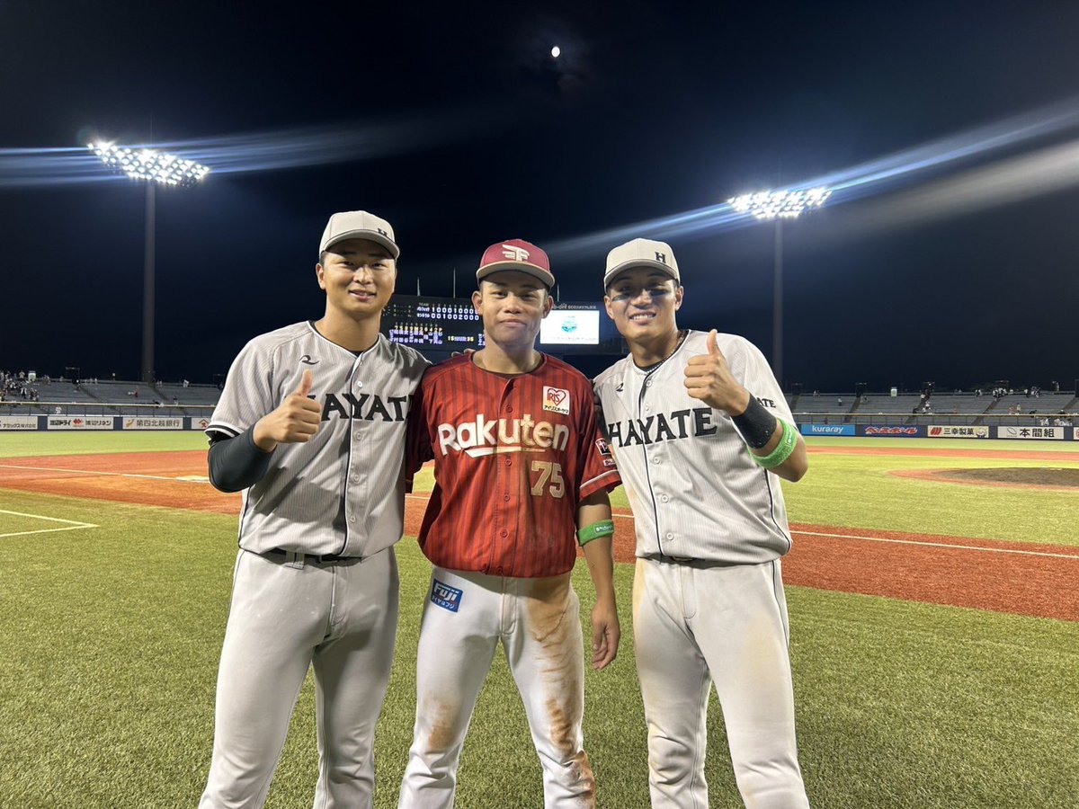 hayate_bc's tweet photo. 久々の3ショット？！🫣
元 #茨城アストロプラネッツ 戦士でパシャリ📸

#佐藤友紀 選手
#廣沢新太郎 選手
#陽柏翔 選手

楽しそうにお話していたみたいです🫶

#ナミックスフレッシュオールスターゲーム2026
#東北楽天ゴールデンイーグルス
#ハヤテベンチャーズ静岡 #hayate_bc https://t.co/e1TVUhrzE2