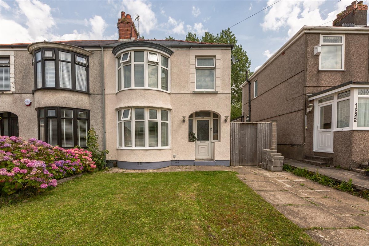 DawsonsProperty's tweet photo. 📍Carmarthen Road, Fforestfach
🏡 FOR SALE
💷 £220,000
🛌 3 Bedrooms

Contact our Sketty sales team for further information on 
☎️ 01792 299655 or 
📧sk@dawsonsproperty.co.uk 
🔗👇

https://t.co/9nTTkSs5vS https://t.co/g6zJlkrDEM