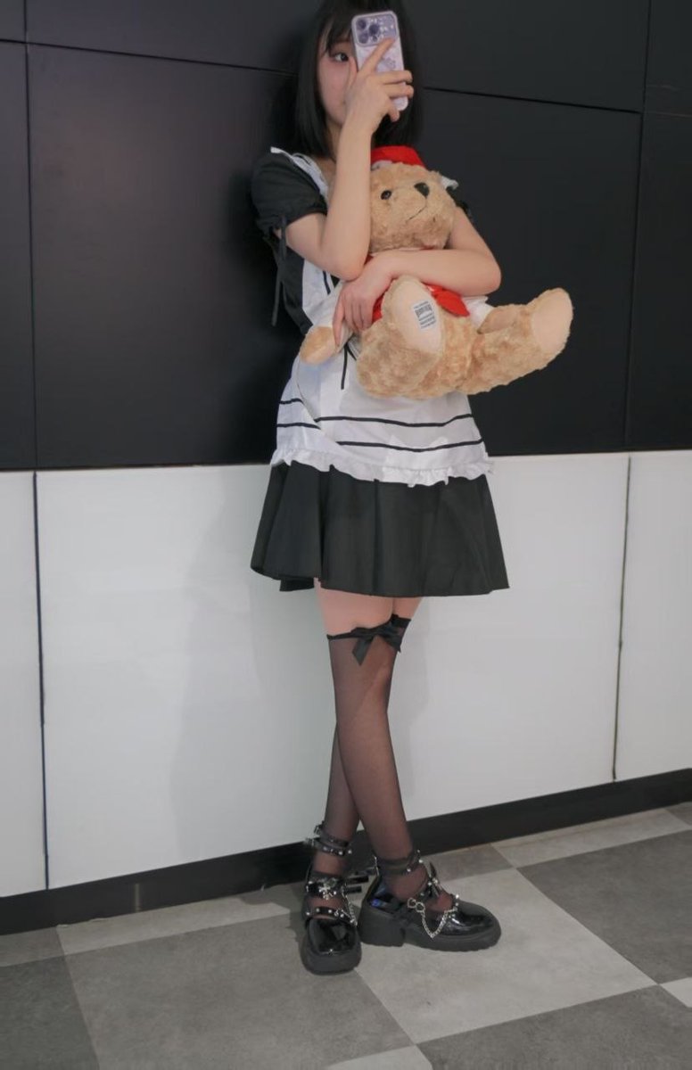 tommythunder's tweet photo. 刚毕业结婚的真实反差妹女教师 白天在课堂里教学 私下到处约炮 jk超短裙 黑丝展示骚母狗模样 被炮友后入猛插  骚穴毛发旺盛 性欲极强  深喉口交吞吐大屌 含着肉棒调戏对白有趣 颜射一脸精液反差感十足 全程露脸 真实感拉满 大量啪啪视图重磅上线 https://t.co/ECY0E4xVnR
