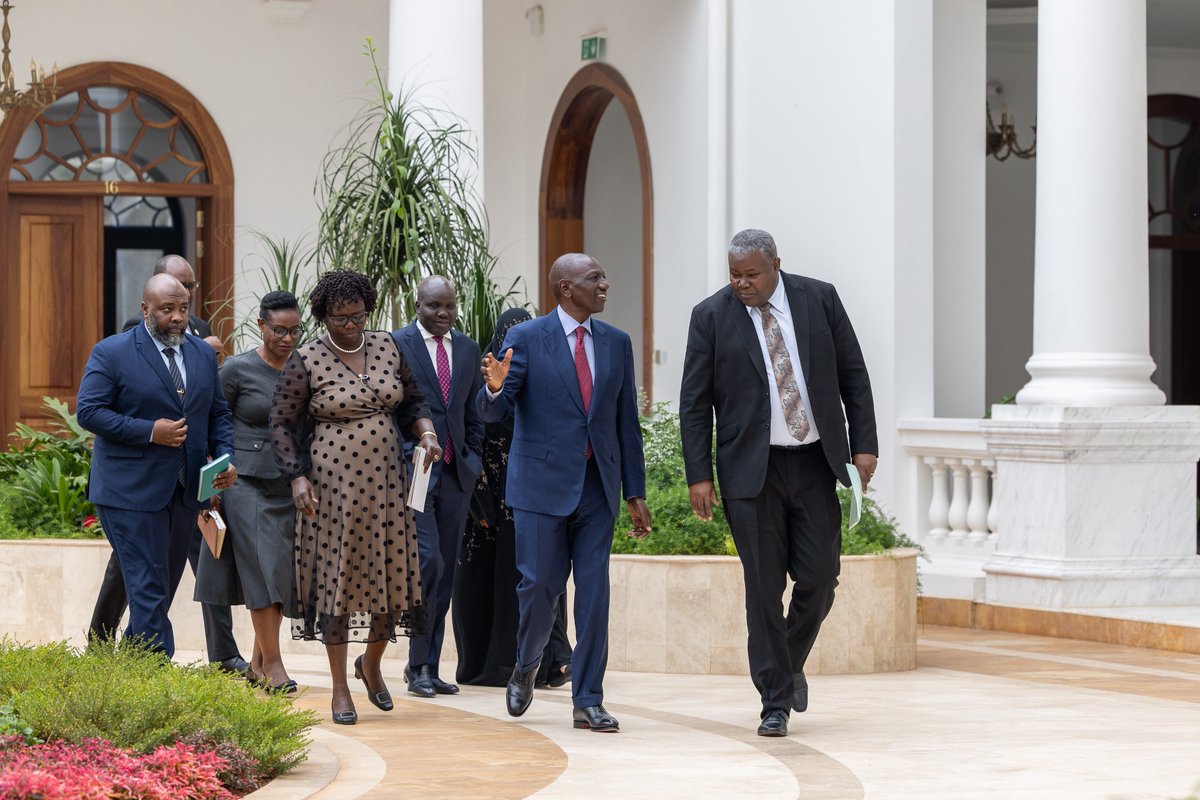 WilliamsRuto's tweet photo. Held discussions with East African Community Secretary-General Stephen Mbundi at State House Nairobi. We deliberated on the progress the EAC is making, including increased integration among Partner States, regional trade and free movement of people.

As Africa's most progressive regional bloc, intra-trade in the EAC is about 20 per cent yet it can be scaled up to 50 per cent with the necessary strategic  interventions.

We reaffirmed the EAC role as a key enabler of regional development through the harmonisation of tariffs, which will enhance commerce, create jobs, and drive prosperity for all East Africans.
