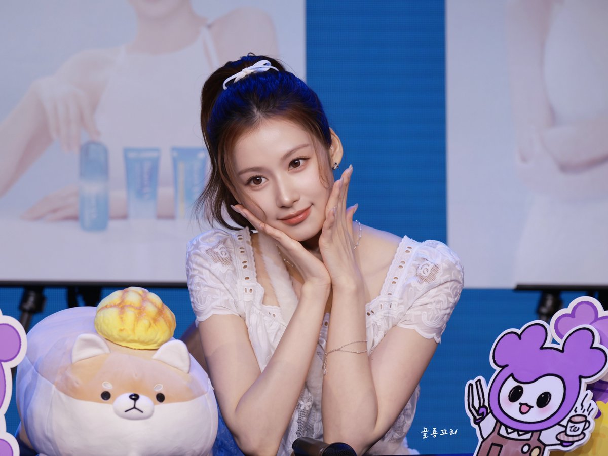 golryongkori82's tweet photo. 260727
비오레 팬싸

🐹💜

#TWICE #트와이스
#SANA #사나 https://t.co/3LnDHlGnpk