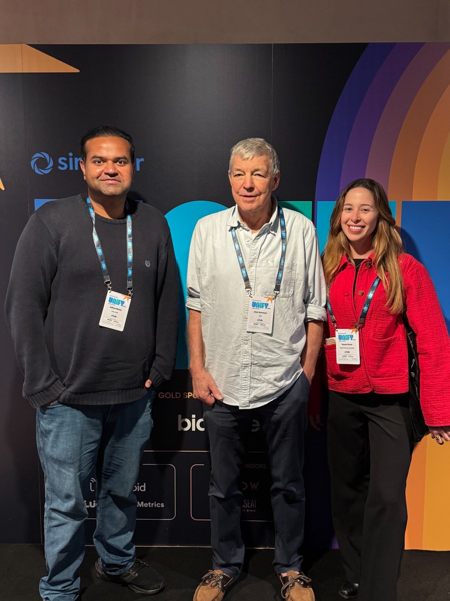 uTalk's tweet photo. What happens when growth, AI, marketing and languages come together? 🤖🌍

At Singular Unify London, our team explored new ideas shaping digital growth, heard from experts across the industry and connected over the future of marketing in an AI-driven world.

#marketing #utalk #ai https://t.co/dgLP6LxxsK