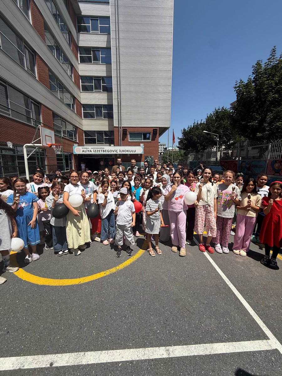isamesihsahin's tweet photo. 📍 Gaziosmanpaşa

TÜGVA İstanbul İl Başkanlığı tarafından düzenlenen Yaz Okulu Programı kapsamında 2. Durağımız Aliya İzzetbegoviç İlkokulu oldu.

Gençlerimizle bir kez daha iftihar ettik.

Emeği geçen herkese teşekkür ediyorum.

@tugvaistanbul @esefaatesoglu https://t.co/5CYQB8S9cn