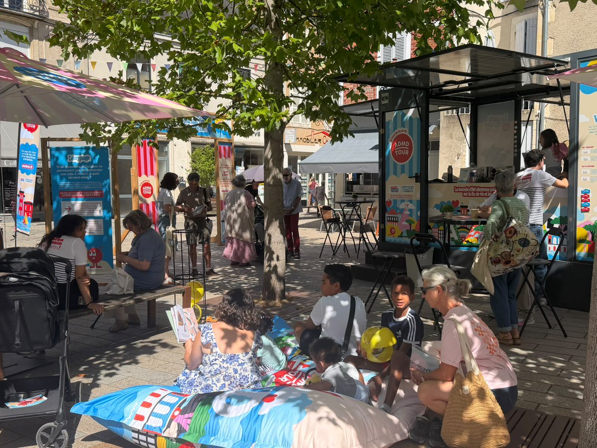 jeunesadmd's tweet photo. 📍 ADMD Tour 2026 : de Poitiers à Argenton-sur-Creuse, deux belles étapes riches en échanges !

Merci à toutes celles et ceux venus partager leurs questions et témoignages autour de la fin de vie, des directives anticipées et du droit à l’aide à mourir.

Merci ! https://t.co/AXlQTarWll