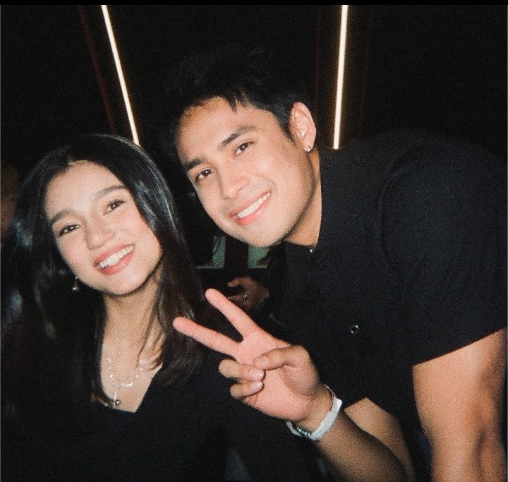 _dbakedsushi's tweet photo. no new, still you.
aahhhh, i love you parents. 😭😭
#DonBelle https://t.co/IewhqARwJc
