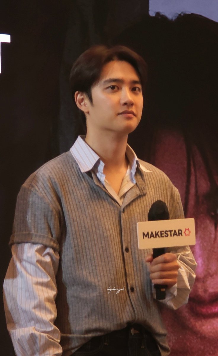 dyobanjjak's tweet photo. 260725 EXO Fansign in SG

 너무 오빠다...
#도경수 #경수 #KYUNGSOO https://t.co/JhioIfgWLP