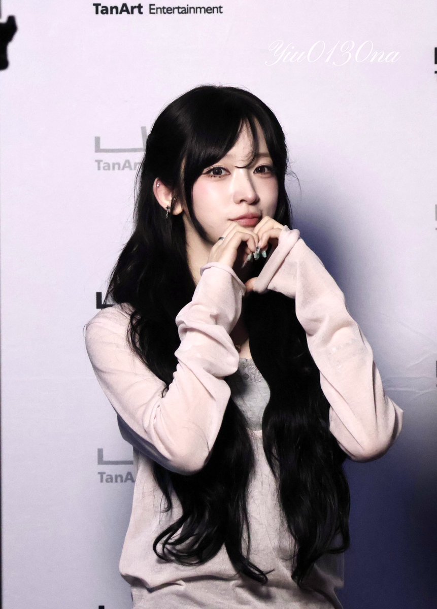 Yiu0130na11's tweet photo. 0726 귀요미룬짱
#하루나 #빌리 #Billlie #HARUNA https://t.co/OWyu99T0Xt