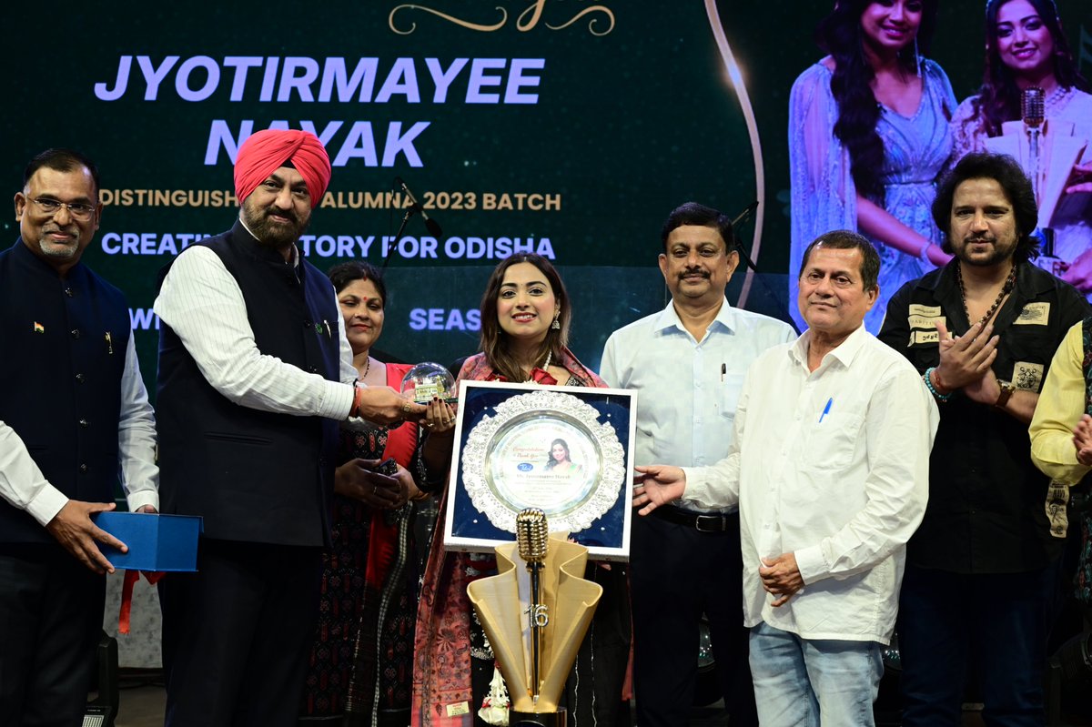 KIITUniversity's tweet photo. A proud homecoming at KIIT as we welcomed and felicitated our alumna, Ms Jyotirmayee Nayak, following her remarkable victory in Indian Idol Season 16.

The celebration became even more special when she performed before the students, filling the campus with music and joy. Her talent, hard work and dedication have made Odisha proud and inspired many young minds to believe in their own abilities.

KIIT has always encouraged students to pursue excellence beyond academics and provided space for diverse talents to grow. Jyotirmayee’s success will motivate many more KIITians to work hard and shine in their chosen fields.

The entire KIIT & KISS family wishes her many more milestones in her musical career.