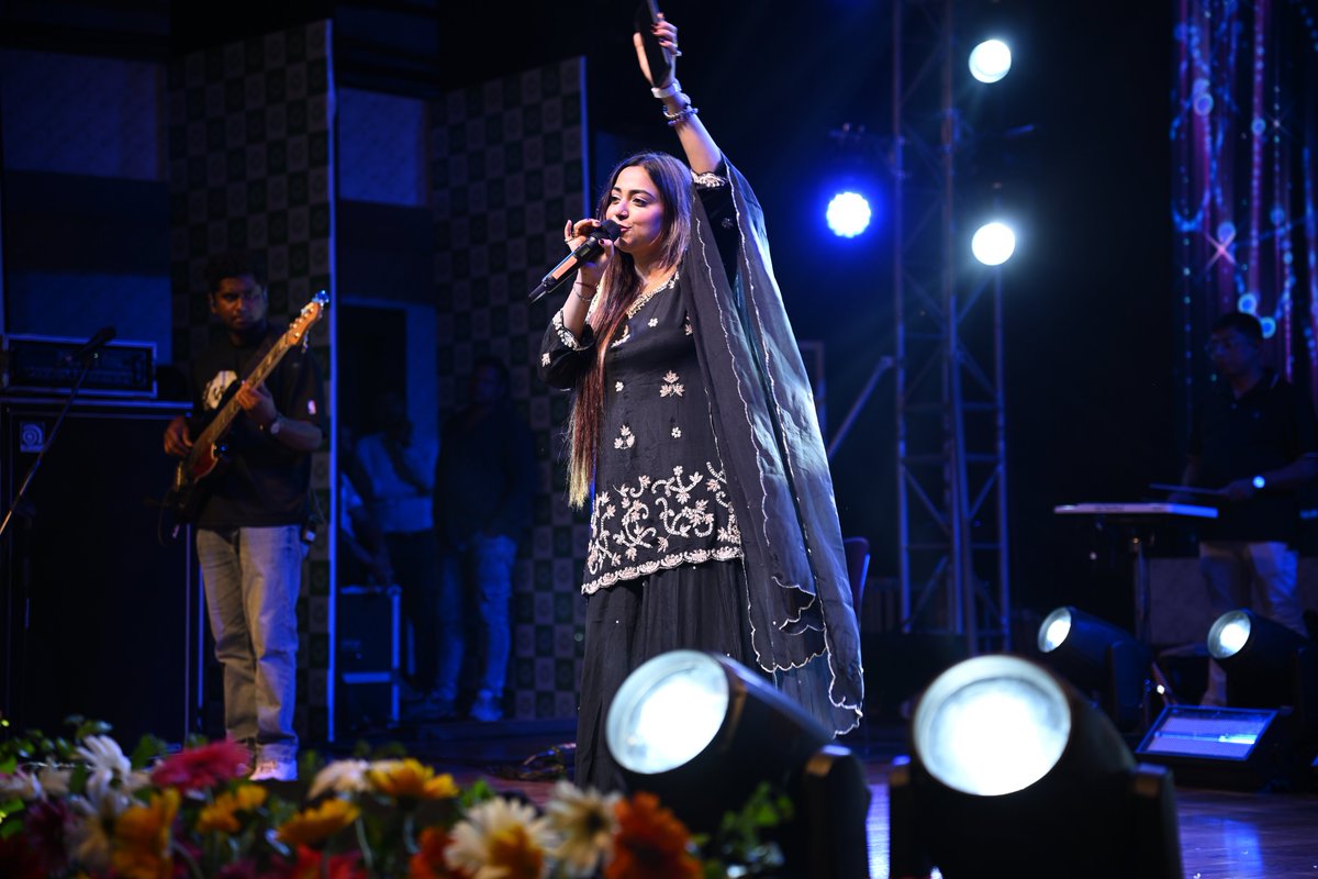 KIITUniversity's tweet photo. A proud homecoming at KIIT as we welcomed and felicitated our alumna, Ms Jyotirmayee Nayak, following her remarkable victory in Indian Idol Season 16.

The celebration became even more special when she performed before the students, filling the campus with music and joy. Her talent, hard work and dedication have made Odisha proud and inspired many young minds to believe in their own abilities.

KIIT has always encouraged students to pursue excellence beyond academics and provided space for diverse talents to grow. Jyotirmayee’s success will motivate many more KIITians to work hard and shine in their chosen fields.

The entire KIIT & KISS family wishes her many more milestones in her musical career.