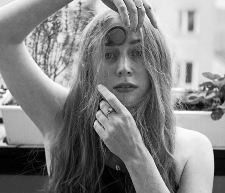 RicherSounds's tweet photo. 🎶 Our Richer Unsigned Artist of The Week is... Selkie.

Selkie, a Scottish musician and producer crafting voice-led ambient pop and electronic folk that feels both intimate and expansive.

Read more: https://t.co/4Toy7hBJTQ https://t.co/Wrw3fBmHCR