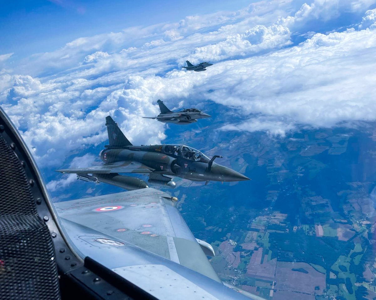 NATO_AIRCOM's tweet photo. Allied forces strengthened multi-domain targeting during an Allied Air Command-led training activity over NATO's eastern flank.

Aircraft from 🇩🇰 🇳🇱 🇫🇷 🇬🇧, supported by tankers from 🇫🇷 🇹🇷 and the Multinational MRTT Unit, worked alongside land, maritime and ISR assets to practise the Find, Fix, Track and Target (F2T2) process in a contested environment.

Read more: https://t.co/d95ZGnezuY