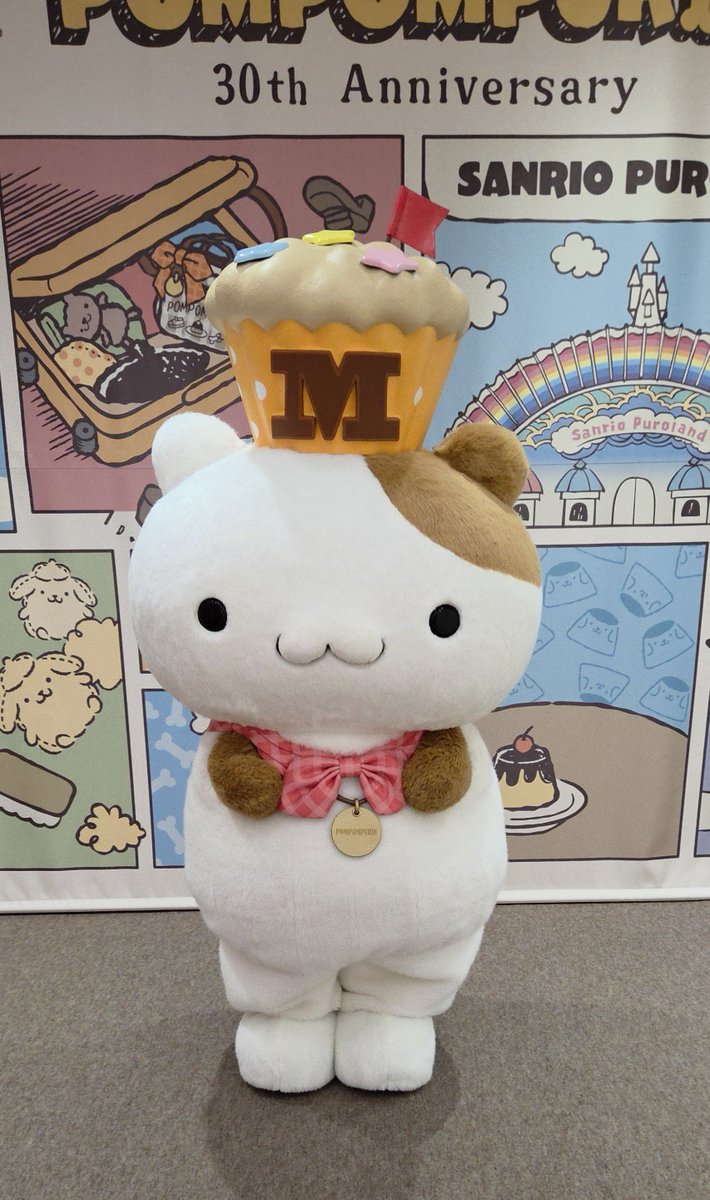 m_sippo's tweet photo. プリンくん&amp;マフィンくんに会ってきた☺️
プリンくんなカバン持とうとして持てないの可愛すぎた🤩
ポストカードが欲しかったから貰えて良かった！ https://t.co/KwdkFa2Zhg