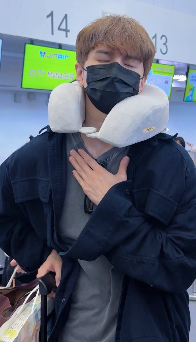 WLin99's tweet photo. 260727
타이중 출국
피곤해 보이지만 기분이 좋아서 좋아!

💛💛💛
@jaehwany0406 https://t.co/d9FDXqAvBK