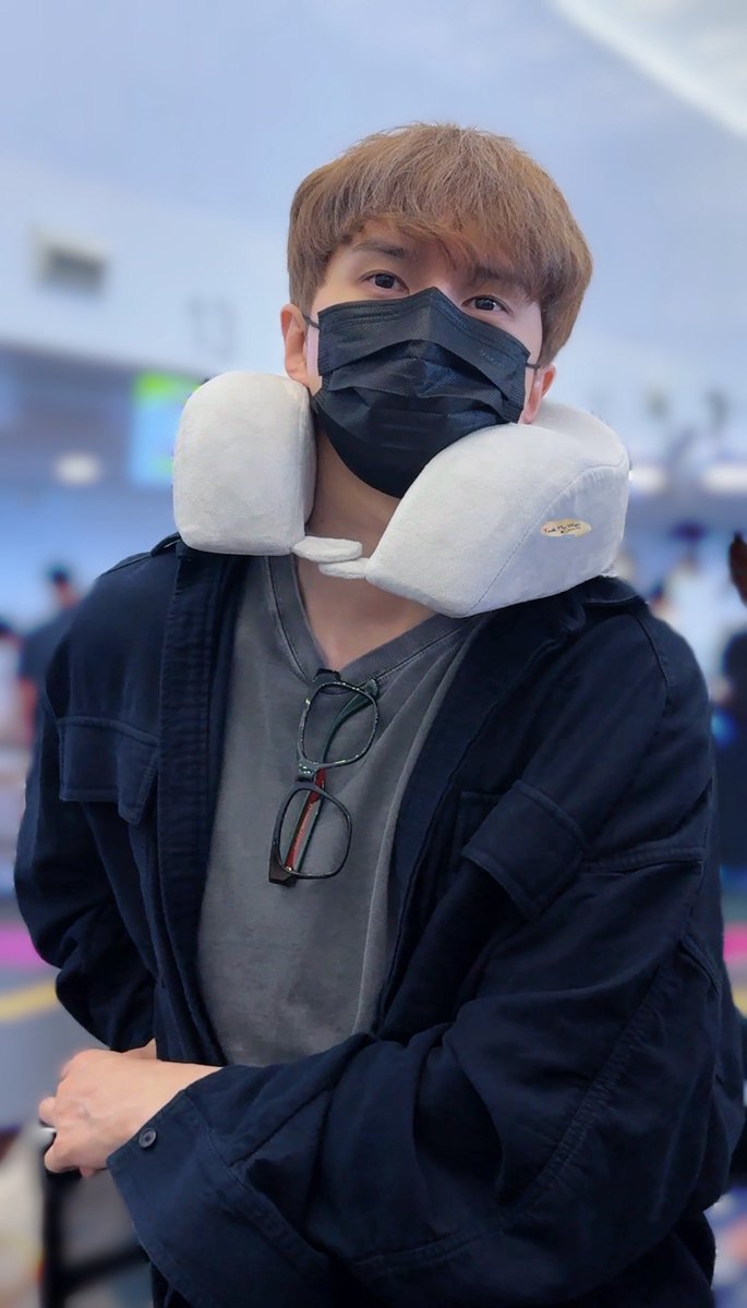 WLin99's tweet photo. 260727
타이중 출국
피곤해 보이지만 기분이 좋아서 좋아!

💛💛💛
@jaehwany0406 https://t.co/d9FDXqAvBK