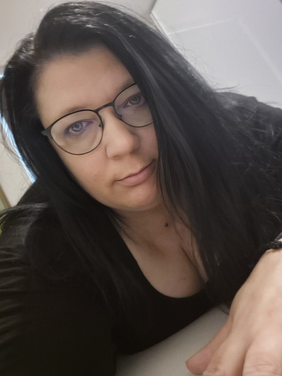 GlamourLadyLuxe's tweet photo. Verwöhn deine Göttin mit deinem Tribut! Nur so gibts ein Lächeln und Aufmerksamkeit du Köter.
#findom #findomme #zahlsklave #geldherrin https://t.co/3OoJypk5sm