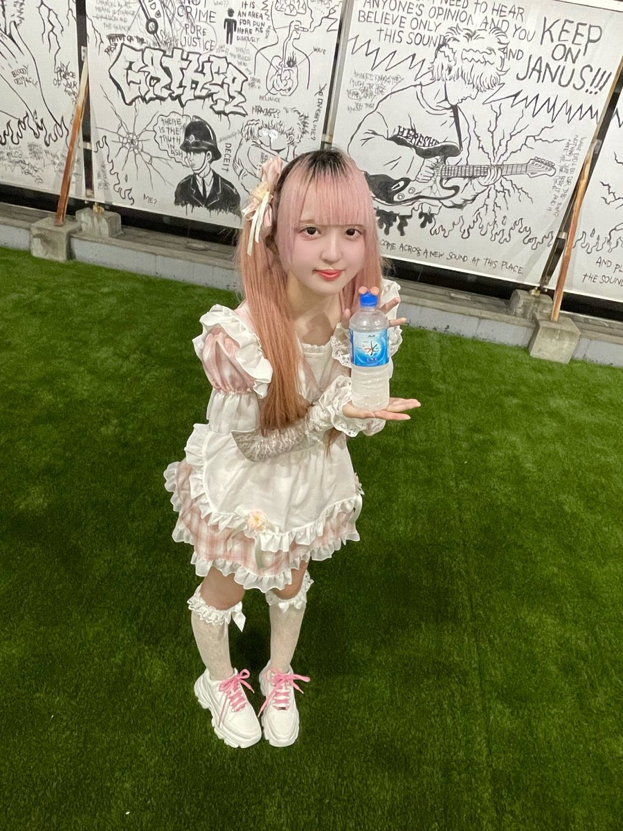 sgsp_ichigo's tweet photo. 今日もライブありがとうございました🥲
気を引き締めて次からも頑張っていきたい😖💪🏻

次は8月1日にアメリカ村DROPさんでライブやらせていただくのでぜひきてください|ω･`)おまちしてます https://t.co/uywSDN3cy9