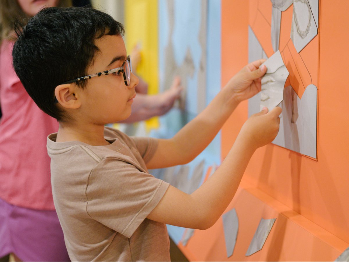 TJMonticello's tweet photo. Visiting Monticello with kids? Be sure to stop by the Griffin Discovery Room! Designed especially for ages 6–12, this interactive space lets young visitors get hands-on with history. Plan your trip: https://t.co/ALOjGyuNhF https://t.co/CpKBrZjuUZ