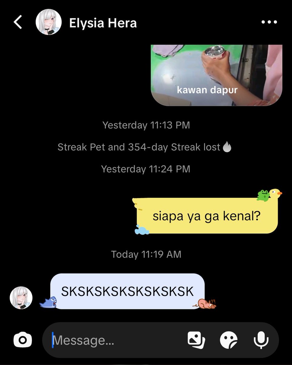 aaa_ara0's tweet photo. ini siapa ya guys?? ga kenal https://t.co/QHHV3EpinF