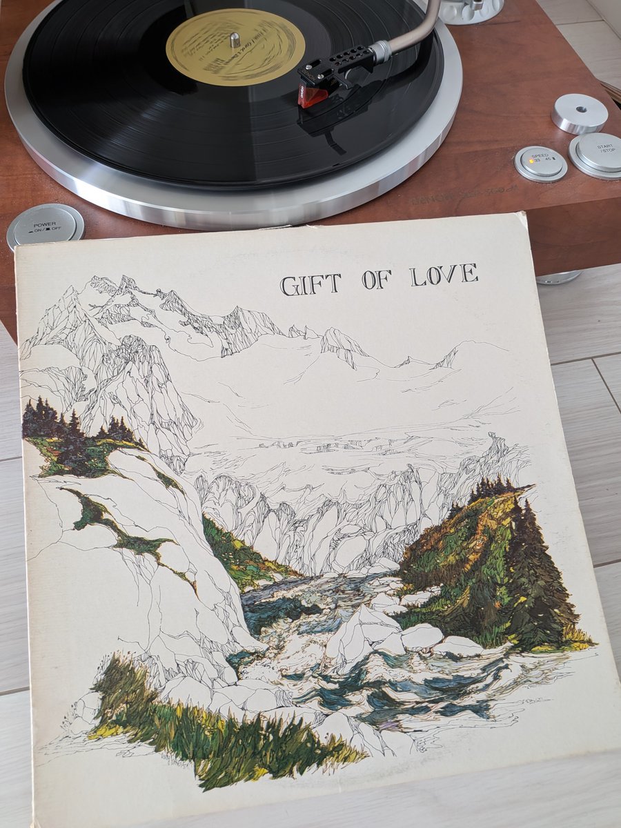 ROTtent18's tweet photo. Carol ＆ Dennis Coats の唯一のアルバム「Gift of Love」はクリスチャンフォークの知られざる名盤。美しいアコギをバックに男女のヴォーカルが時折見せるコーラスワークは CCM の域を超えて心に響く。オハイオ出身だがカナダのカルガリー録音。清涼な空気感はそのせいか。 https://t.co/USinFvLWfZ