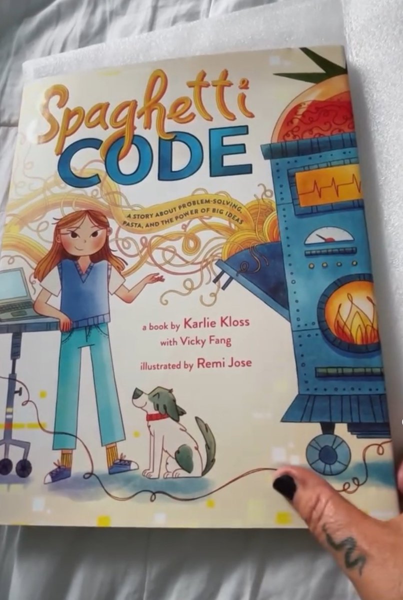 communitydaisys's tweet photo. Karlie Kloss's 💕 debut book, 'Spaghetti Code', is already arriving for those who pre-ordered it...📚🍝 (Via cellajai on Instagram) https://t.co/9F4Yu7goMZ
