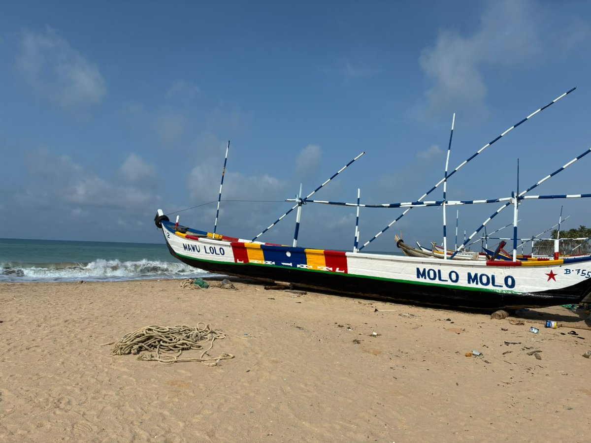 stepha71108's tweet photo. J’ai marché de ma maison à #Cotonou jusqu'à la Porte du Non-Retour à #Ouidah. 36 km de découverte de beaux paysages et des #plages 🏝️ magnifiques. ✨Quel plaisir de vivre non loin de la mer!!!!!🌊💦
#sport
#détente
#bienêtre https://t.co/i7ZN7q7T2K