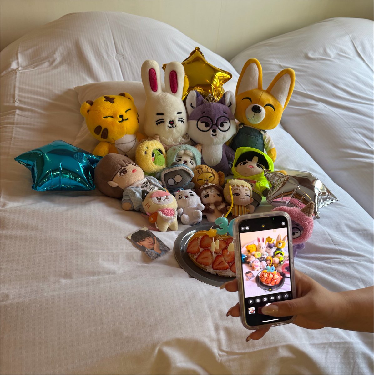 081_x's tweet photo. ウォヌさんのお誕生日会 https://t.co/FFNIRDK1IG