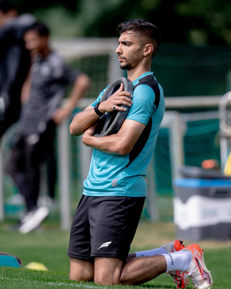 AlShababSaudiFC's tweet photo. 🏋🏻🔝

#يلا_شباب | #ليوثنا_في_النمسا https://t.co/NnFJXh5EoL