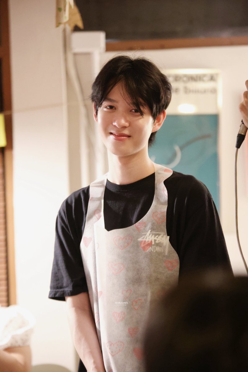 marzomx's tweet photo. : น่ารักใช่มั้ยครับ 

: ครับ 

——(🎂)——

#ทีมBaconTime ; #kimsenseiชอบกินแตงโม #kimsensei @kiminwza002 https://t.co/nzCUcAnv7o