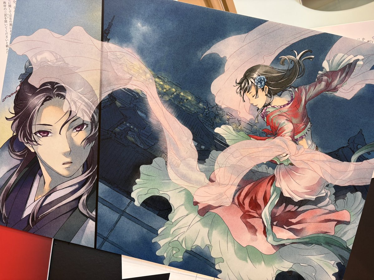 yomi_book's tweet photo. 滑り込みで最終日に行ってきた！
原作展なだけに、どんな展示になっているのかワクワクしながら行ったら、予想以上で大満足👏✨
360度活字に囲まれたのは初めてかも...！
本に見立てた展示は、近くで見ても遠くから見ても面白かった☺️
#薬屋原作展_大阪探訪 https://t.co/og6zYWJsOD
