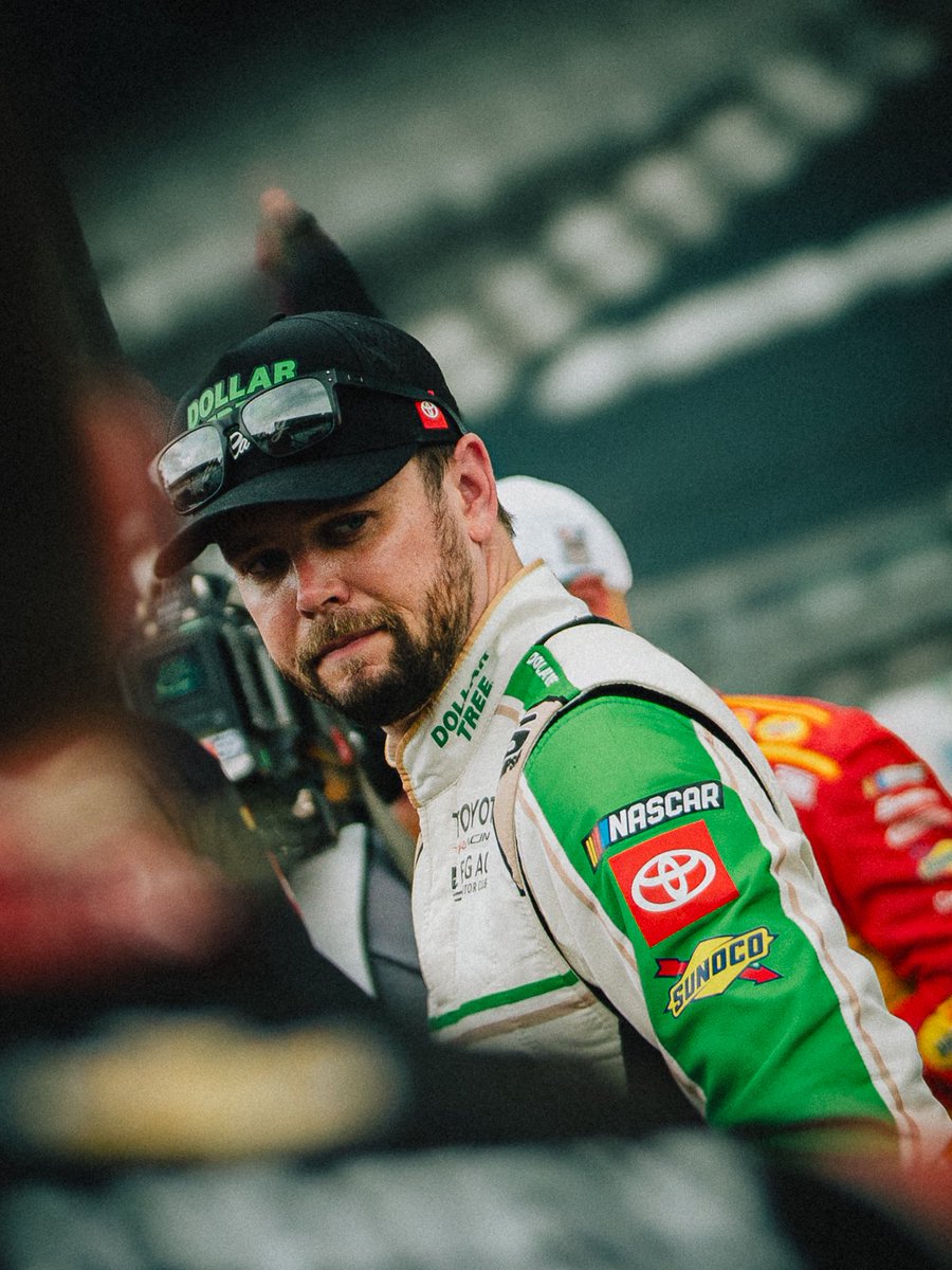 Erik_Jones's tweet photo. Gut punch. Perfect time for an off week to reset, then all focus on the final four races before the Chase. #TeamToyota https://t.co/9ZCTLjNSXm