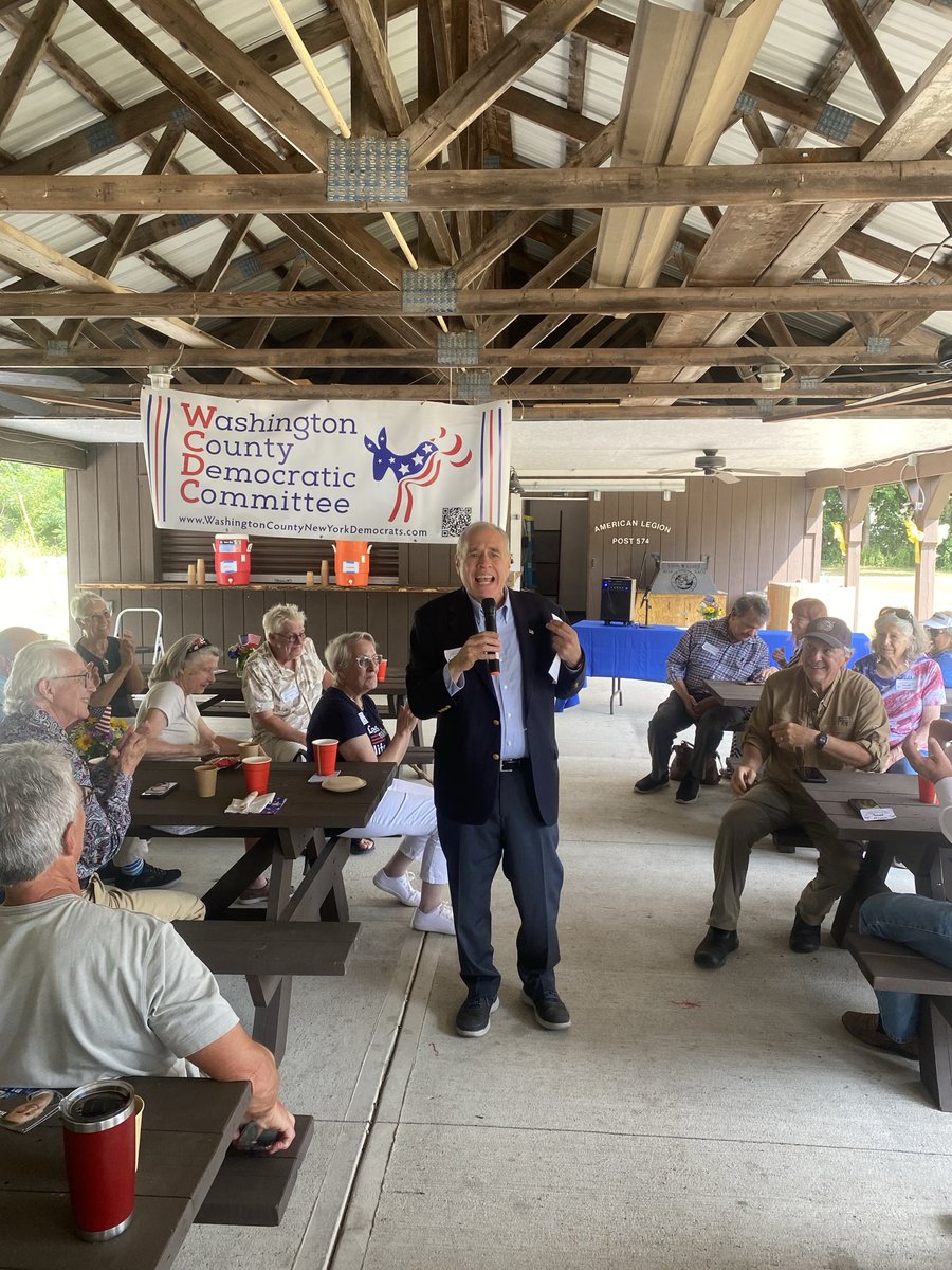TomDiNapoli's tweet photo. Great to stop by Washington County Dems this weekend. 

We’re going to win big in November because New Yorkers know Democrats have their backs! https://t.co/sIs9yQN9ZW