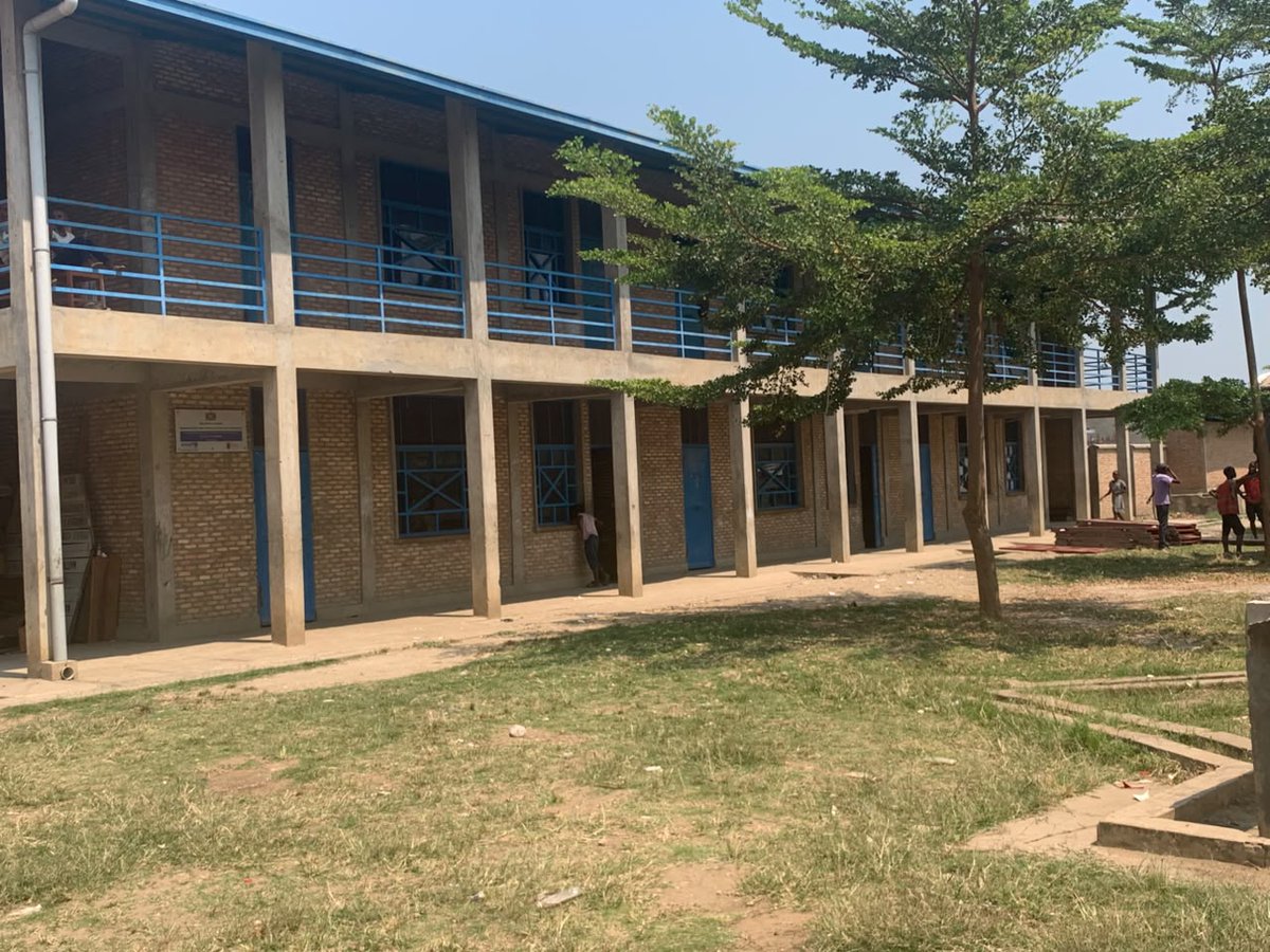 APADECO_BURUNDI's tweet photo. 1.Comme promis,c'est officiel! Summer Impact 2026 se poursuit avec 2 nouvelles cohortes !
Ce 27/7/2026,#APADECO,en partenariat avec #MOH a officiellemt lancé la 2ᵉ cohorte à l'École des Élites Contemporaines (Kamenge) ainsi que la 3ᵉ cohorte au Lycée Municipal Bumwe (Buterere). https://t.co/PQQp2ZhTlw