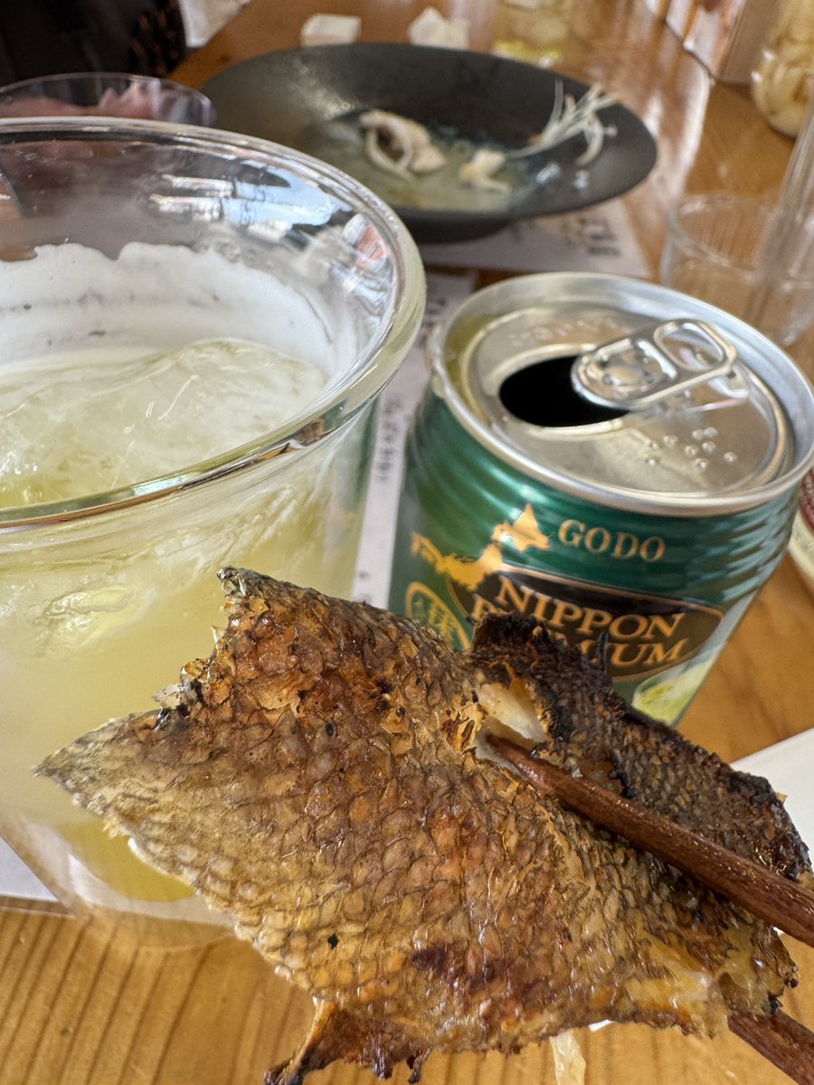 mameta_wan's tweet photo. 熱海〜
食べっぱなし、呑みっぱなしの旅^ ^
魚がうまい‼️
次の場所こそ優勝だ〜
#熱海
#來宮神社 
#熱海富士関 https://t.co/TPyE6l3yTu
