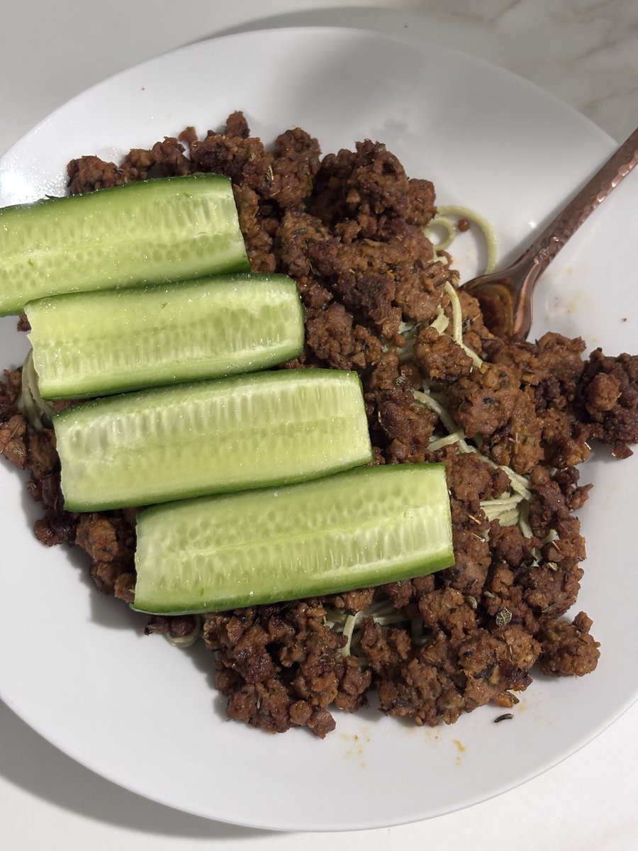 borlottibeam's tweet photo. edamame pasta, impossible mince + cucumber 🙂‍↕️ (362) https://t.co/o95OIYF7i1