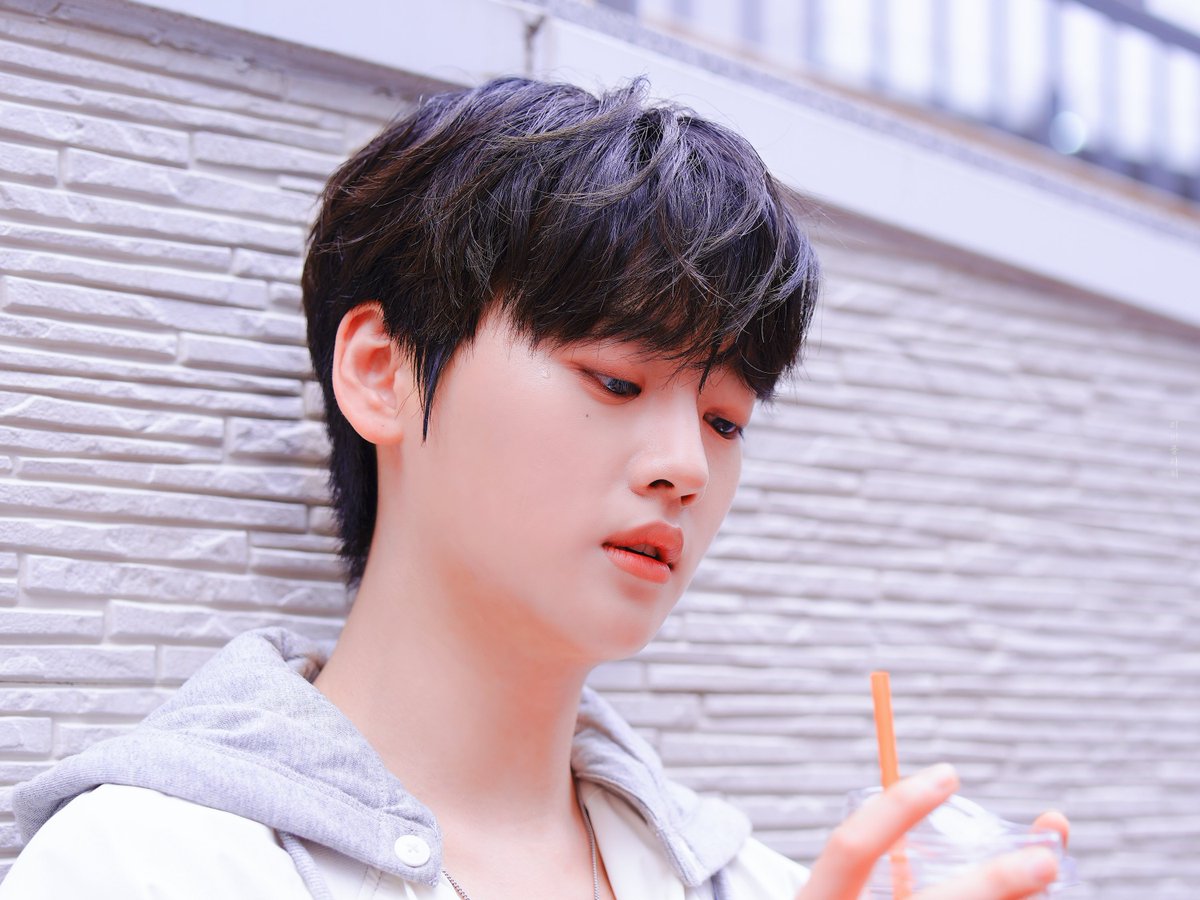 riverflower1201's tweet photo. 260717 뮤지컬 6시퇴근 퇴근길
#위아이 #WEi #강석화 #KANGSEOKHWA https://t.co/fcB9AaqfDl