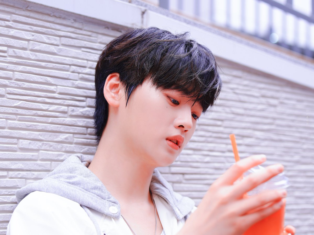 riverflower1201's tweet photo. 260717 뮤지컬 6시퇴근 퇴근길
#위아이 #WEi #강석화 #KANGSEOKHWA https://t.co/fcB9AaqfDl