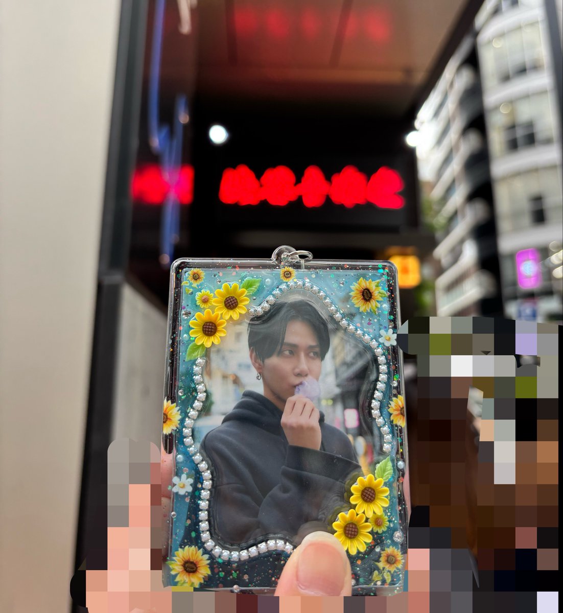 Zwei_1225's tweet photo. 改めて❄️さんお誕生日おめでとうございます🎂今年もオタクに❄️さんをお祝いする場を設けてくださり、本当にありがとうございます🙇‍♀️
❄️さんのますますのご活躍を楽しみにしております！ https://t.co/MSEe7mvhgC