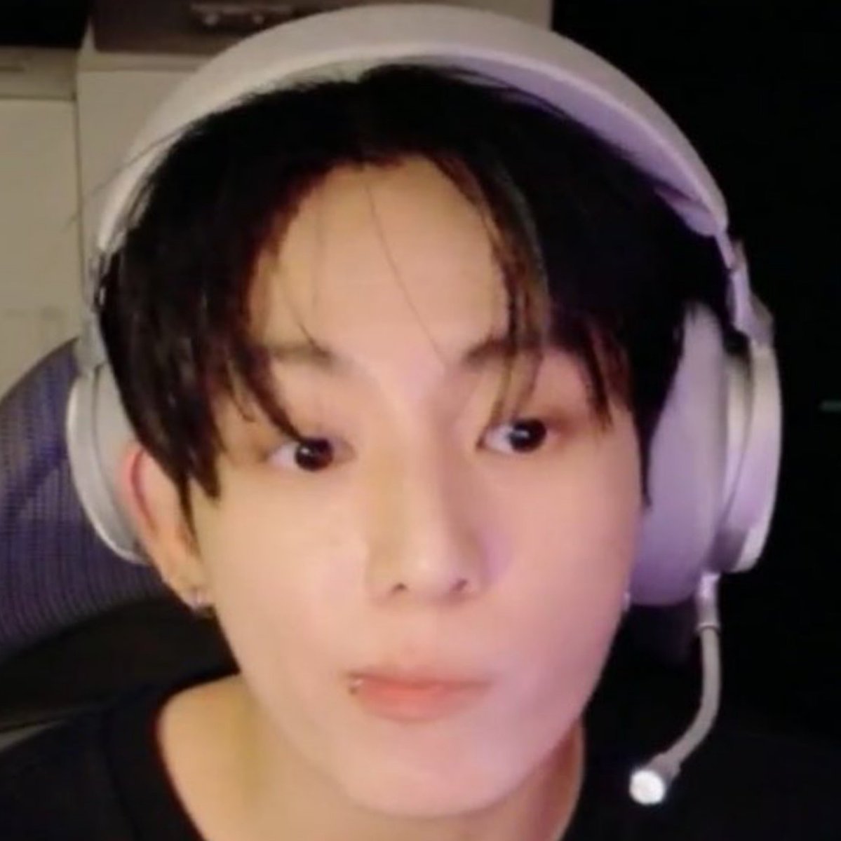 canjuntae's tweet photo. jungkook baby                             still baby https://t.co/N4NRhMjAjT