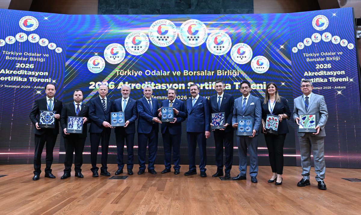 RHisarciklioglu's tweet photo. Ticaret Bakanımız Sn. @omerbolatTR’ın katılımıyla "TOBB 2026 Akreditasyon Sertifika Töreni"ni gerçekleştirdik.

Son denetim döneminde akreditasyon sürecini başarıyla tamamlayan 73 Oda ve Borsamıza sertifikalarını takdim ettik.

Bugün itibariyle 289 Oda ve Borsamız akredite durumda.

Hedefimiz; 367 Oda ve Borsamızın tamamının akredite olması.

Yerel kalkınmanın temel aktörlerinden biri olan Oda ve Borsalarımız girişimcilerimize en iyi şekilde hizmet üreten ve sunan "proje fabrikası" haline geldiler. 

Amacımız; hep daha iyi hizmet, daha kaliteli kurumsal hizmet.