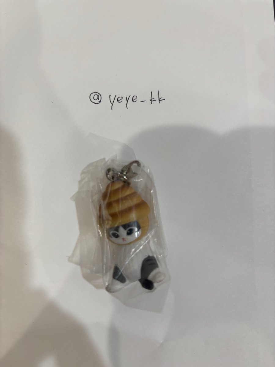 yeye_kk's tweet photo. mofusand めじるしアクセサリー ベーカリーにゃん 交換

譲：コロネ
求：コロネ以外

都内手渡し・郵送可能です。
検索からお気軽にお声がけください。
よろしくお願いいたします🙇‍♀️ https://t.co/ROrIOsmb4r