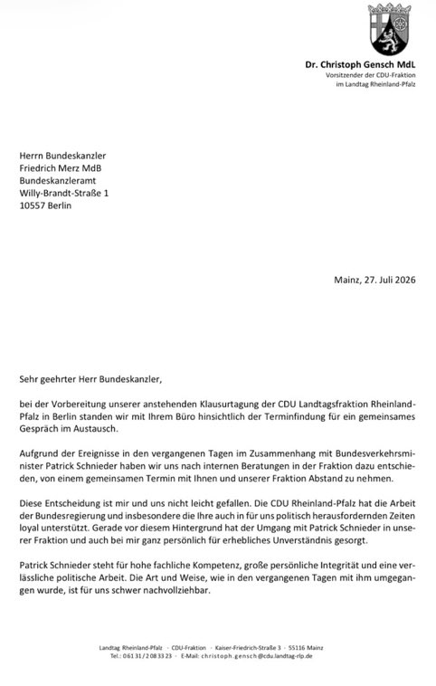 ulfposh's tweet photo. das endspiel beginnt https://t.co/QKKgkQoWLa