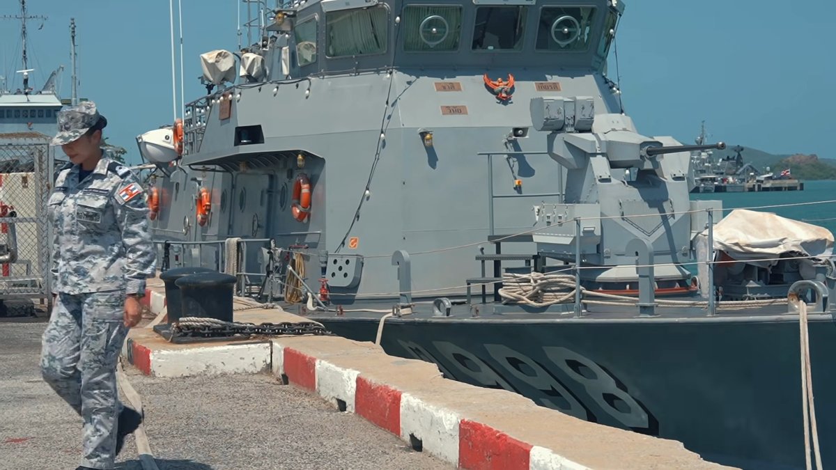 aag_th's tweet photo. 🇹🇭🇪🇸⚓️AAG_th บันทึกประจำวัน: เรือตรวจการณ์ใกล้ฝั่งชุด ต.997 กองทัพเรือไทยทั้ง ๒ลำได้รับการติดตั้งแท่นยิงปืนกล SENTINEL 30 สเปนแล้ว
https://t.co/ltsS4eDwPH
#Thailand #Navy @prroyalthainavy #กองทัพเรือ #Marsun #เรือต998 #Warship #Spain @emegroup_ #Weapon CARAT 2026 https://t.co/nW01nf5QzM