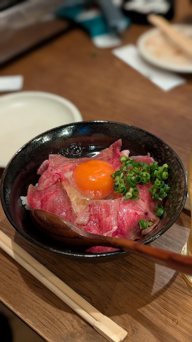 Rstyle045go's tweet photo. 17、野毛、焼肉、朱煙。〆のTKG。
19、中目黒、BAR、リレスト https://t.co/DnyzBvxtNj