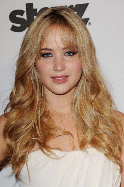 ayesha23188's tweet photo. • Jennifer Lawrence
• American actress and Producer
• Estimated net worth of $160 million. https://t.co/8xgfSrLUXh