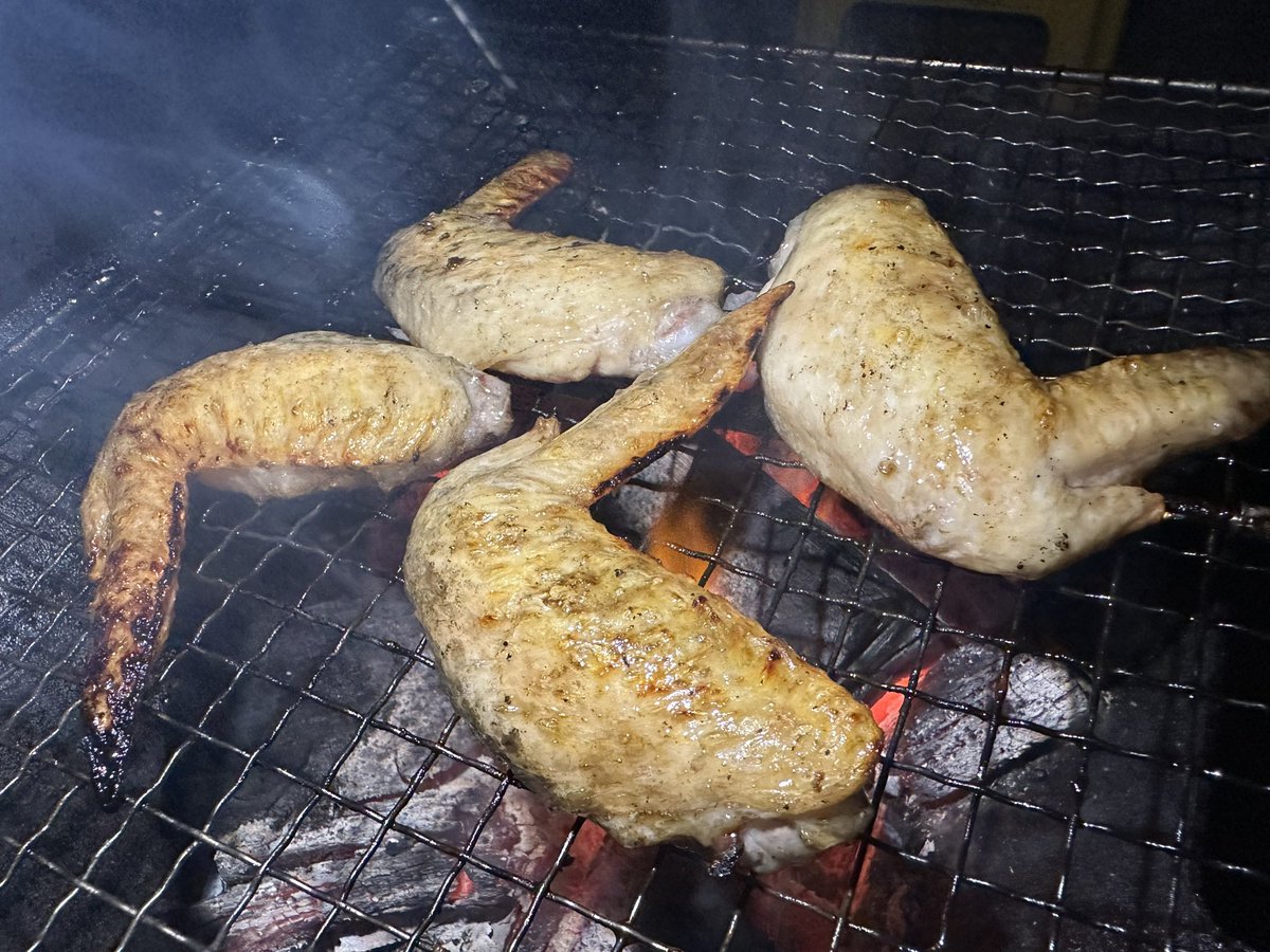 tatsuhnd's tweet photo. 最近のアメリカ産牛肉はクオリティ高め！

こないだの霜降り国産牛よりは風味がある😄 https://t.co/NyoAD0p1nh