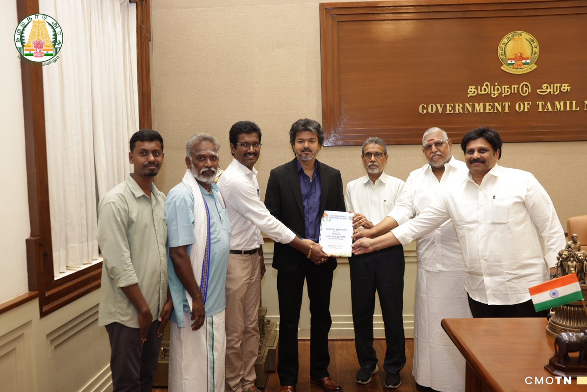 rishiravishing's tweet photo. மாண்புமிகு தமிழ்நாடு முதலமைச்சர் திரு.ச. ஜோசப் விஜய் அவர்களை இன்று (27.07.2026) தலைமைச் செயலகத்தில், தென்னிந்திய இயற்கை வேளாண்மை கூட்டமைப்பின் அமைப்பாளர் மற்றும் தமிழ்நாடு வேளாண்மைப் பல்கலைக்கழகத்தின் மேனாள் துணை வேந்தர் டாக்டர் கே.ராமசாமி, ஒருங்கிணைப்பாளர் திரு. ஏ.பி. கருப்பையா, துணை அமைப்பாளர்கள் திரு. சி.யோகநாதன், திரு. பாலசிவபிரசாத், தலைமை செயல் அலுவலர் திரு.எம்.சஞ்சீவி, தமிழ்நாடு வாழை உற்பத்தியாளர் நிறுவனத்தின் இயக்குநர் திரு. டி.ஆர். அம்மையராஜ் ஆகியோர் சந்தித்துப் பேசினர்.
#CMJosephVijay‌
