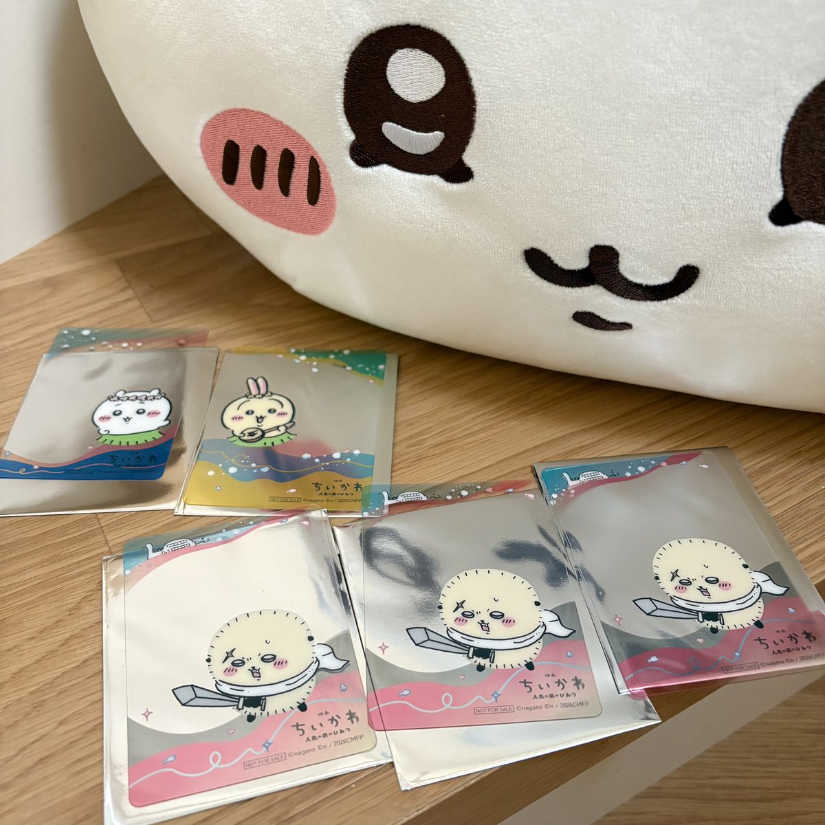 eri_fdgk's tweet photo. ほんで、ゲームへたくその民の癖にクレーンゲームもついついしちゃいました
…で、副産物のランダムクリアカードが……ラッコ先生好きだけど流石に当たりすぎで……そして最推しのハチワレちゃんは……😭 https://t.co/HVWGlhaqdM