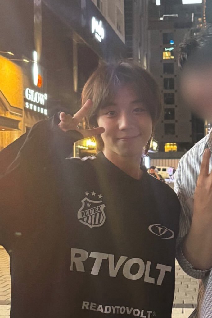 kkamgowing's tweet photo. 넌화장 안햇을때가 제일예뻐 또 개수작부리는 개저같은 대사를 할수밖에 https://t.co/FMhwKEgfve