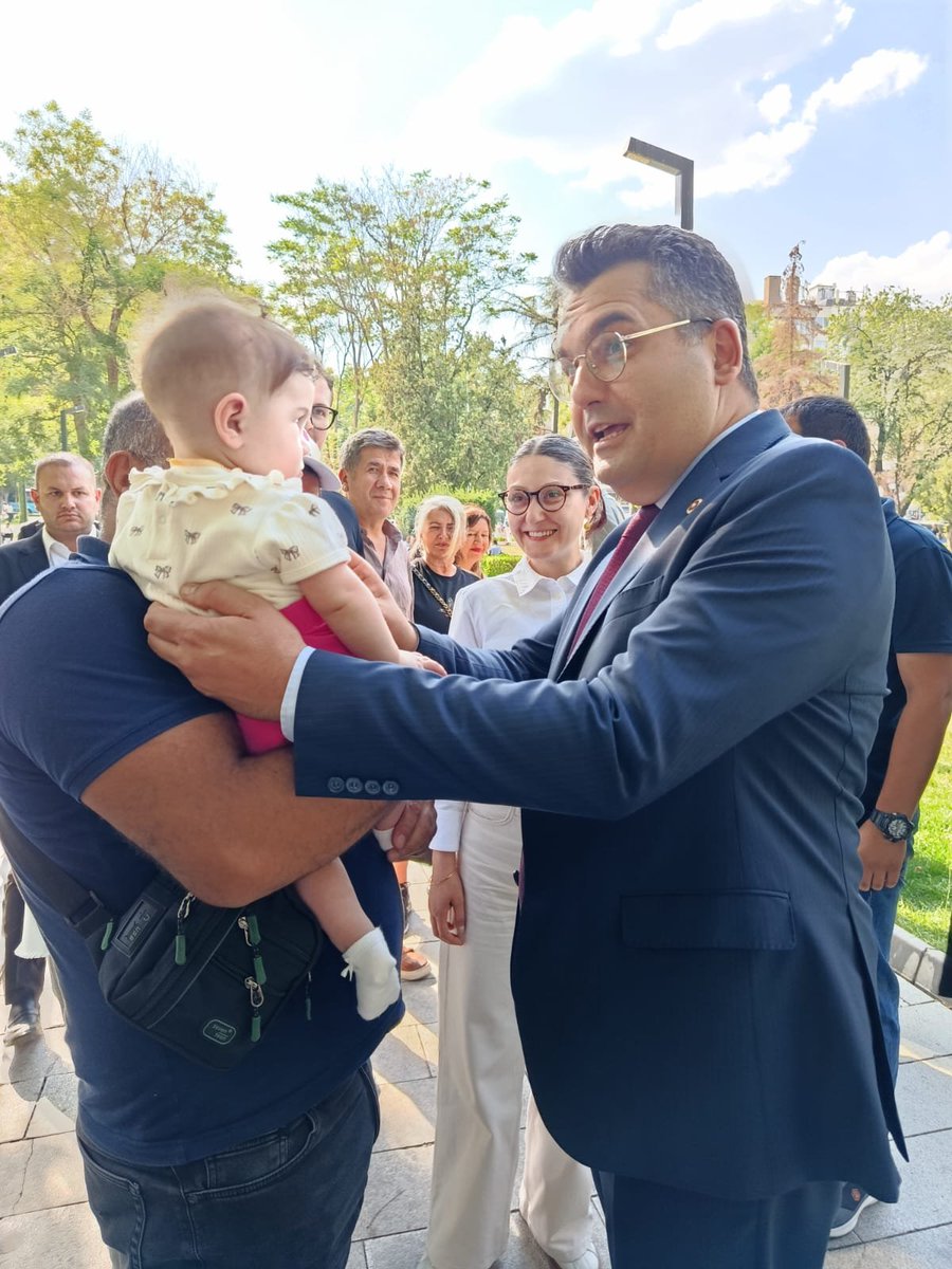 iyiparticanka's tweet photo. İYİ Parti Genel Başkan Yardımcımız, Balıkesir Milletvekilimiz Sayın Burak Dalgın Güvenpark'ta emsal özlük hakları için haklı mücadelelerini sürdüren terörle mücadele er gazilerimizi ziyaret ederek desteklerini ifade ettiler.
Çankaya İlçe Başkanımız Sayın Özge Özbelen ve İlçe Yönetimimiz olarak bizler de kahraman gazilerimizin yanında yer aldık.
Gazilik rütbeyle ölçülmez.
Fedakârlığın rütbesi olmaz.
Kahraman gazilerimiz yalnız değildir! 🇹🇷

@MDervisogluTR 
@bdalgin 
@YenerYILDIRIM06 
@ozgeozbelen 
@gazilerplatform 
@GaziTemder 
@sehitgaziemsal