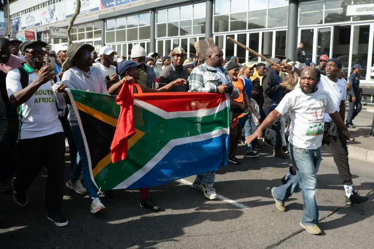 NigeriaStories's tweet photo. BREAKING: President Bola Tinubu Reportedly Declines to Receive South African 🇿🇦 Envoy Over Continued Xenophobic Att@cks on Nigerians 🇳🇬 in South Africa https://t.co/DZ5osTUYGe